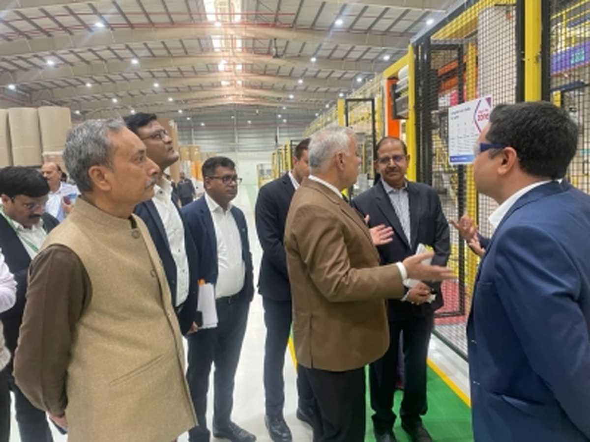 यमुना-प्राधिकरण के औद्योगिक सेक्टर का मुख्य सचिव ने किया निरीक्षण